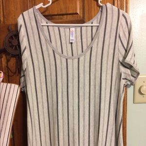 LulaRoe xl Classic’s